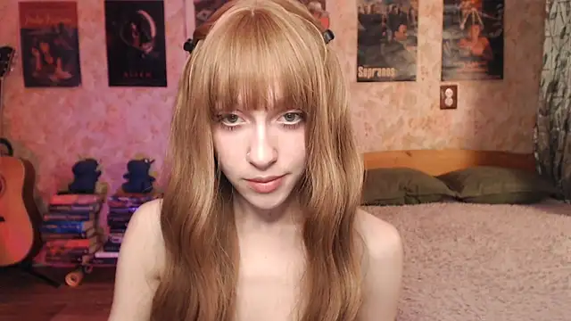 Friendly Ellie online show from December 4, 11:38 pm