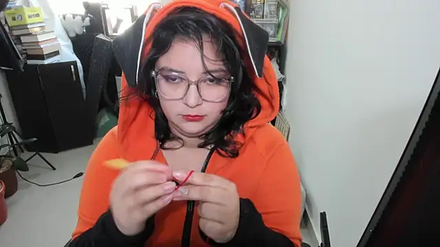 aika-dreams online show from October 8, 1:15 pm