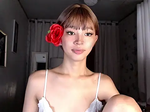 urlovely innocent online show from September 27, 1:24 am