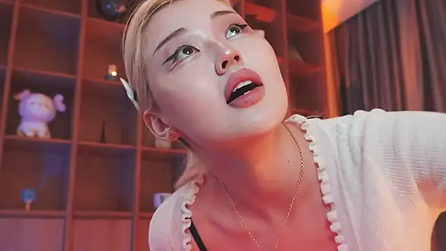 hyun chia online show from October 18, 10:44 pm