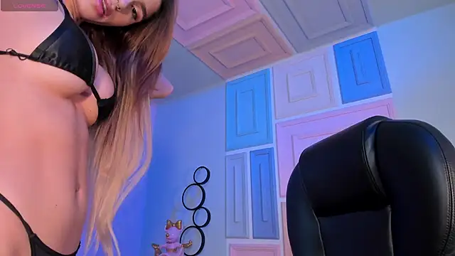 LexieWayne online show from October 13, 7:49 pm