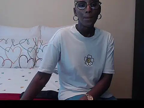 yummycherryxx online show from October 3, 8:41 am