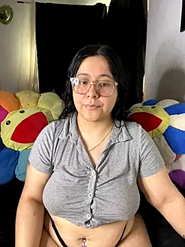 MsConejitaa online show from December 3, 6:10 pm