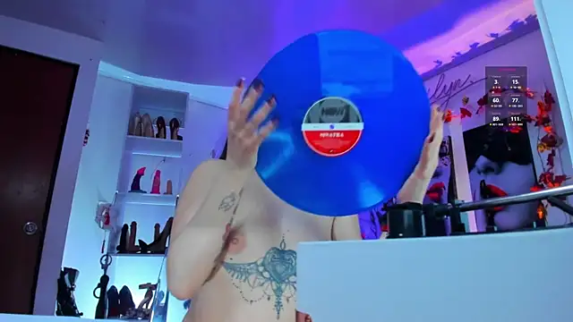 kayilyn online show from January 6, 6:00 pm