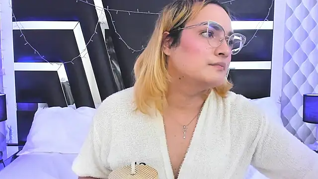 Snapshot of katya_kozlov chatting on September 26, 6:00 am katya kozlov online show from September 26, 6:00 am