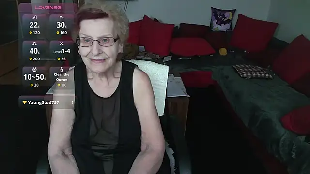 HeisseomaOriginal online show from November 14, 8:47 am