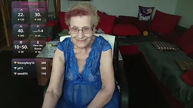 HeisseomaOriginal online show from December 2, 12:40 pm