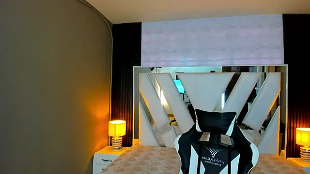 Linda4Petite online show from October 11, 6:54 pm