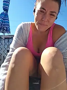 Ellie-L-Elizabeth online show from September 18, 4:05 pm