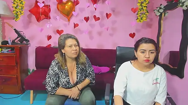 lesbiancuple online show from February 13, 1:24 pm