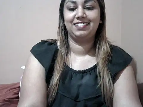 bellachow10 online show from December 20, 7:51 pm