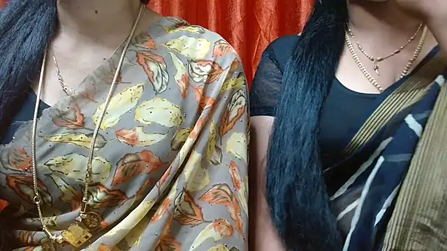 Snapshot of tamilharini chatting on October 22, 6:29 am tamilharini online show from October 22, 6:29 am