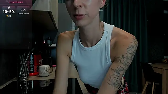 Snapshot of XValkyrieX chatting on October 5, 4:56 pm XValkyrieX online show from October 5, 4:56 pm