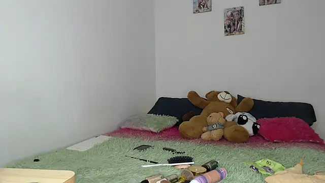 kathy luisa online show from November 5, 9:09 pm