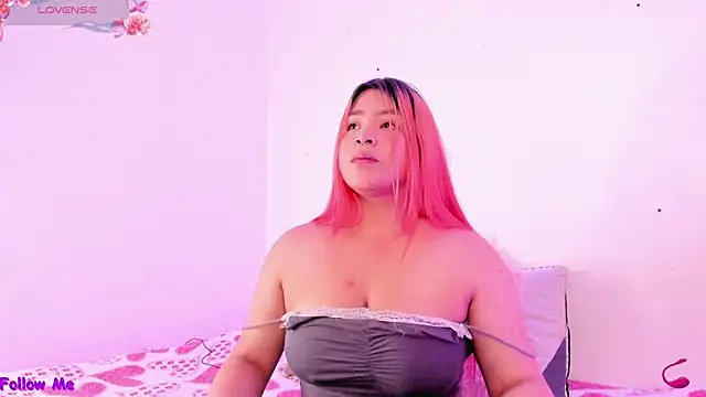 SophieRossi online show from October 3, 2:44 pm