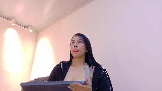 niky smit online show from February 15, 10:47 am