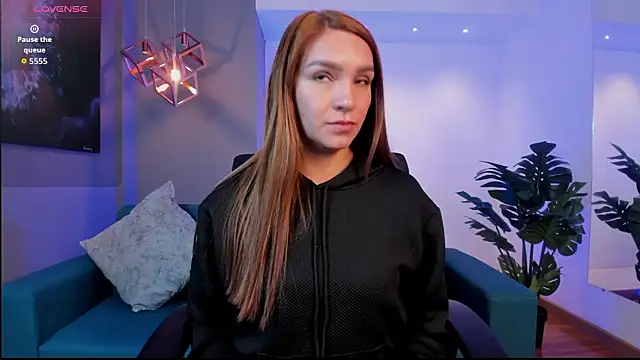 miataylorr1 online show from February 10, 12:19 pm