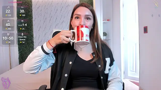 miataylorr1 online show from November 20, 12:28 pm