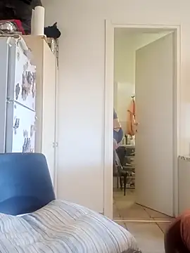 CALDA-AKIRA online show from September 26, 6:44 am