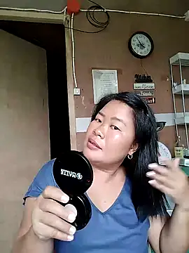 Snapshot of Lovelywoman43 chatting on October 26, 4:19 am Lovelywoman43 online show from October 26, 4:19 am
