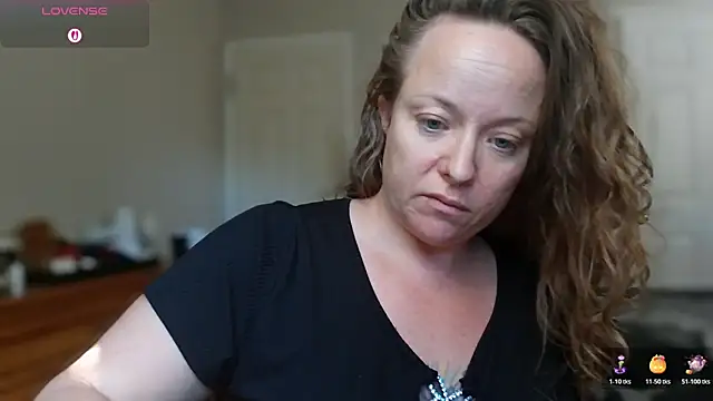 julimonroe online show from October 20, 5:27 pm