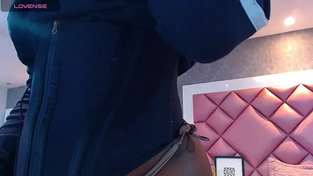 DanielaDuff online show from November 28, 8:12 pm