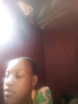 Petite li online show from February 6, 9:23 am