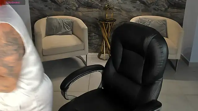 MadelineFox online show from January 6, 8:07 am