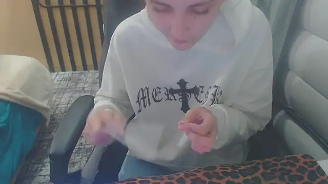 Laco-cO online show from October 27, 5:08 pm