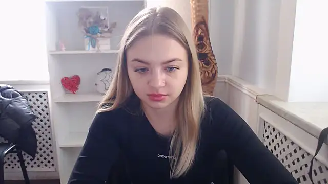CrazyGloria online show from October 12, 5:21 am