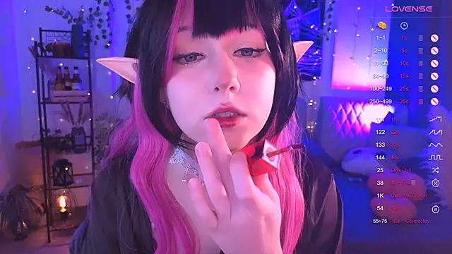 Snapshot of IrmaBell chatting on October 29, 9:06 pm IrmaBell online show from October 29, 9:06 pm