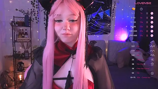 Snapshot of IrmaBell chatting on October 24, 10:39 pm IrmaBell online show from October 24, 10:39 pm