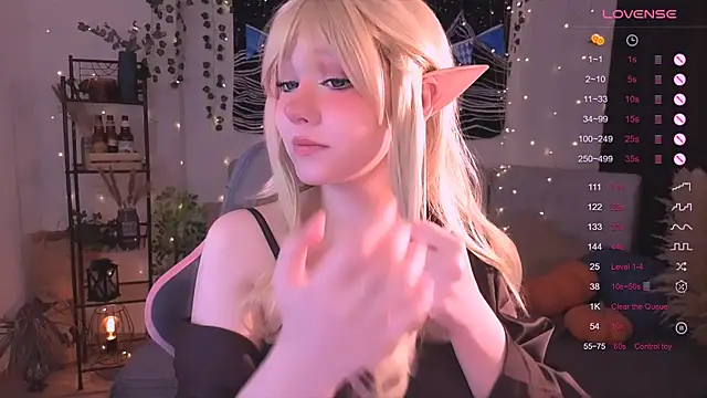 Snapshot of IrmaBell chatting on October 15, 11:29 pm IrmaBell online show from October 15, 11:29 pm