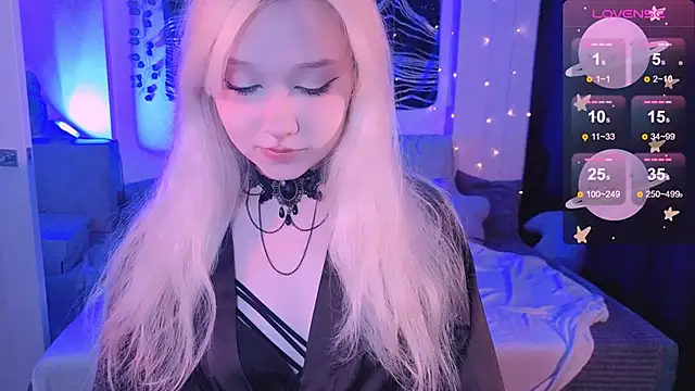 Snapshot of IrmaBell chatting on September 12, 10:28 pm IrmaBell online show from September 12, 10:28 pm