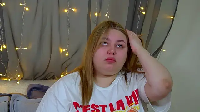 LillianKim online show from November 16, 6:37 am