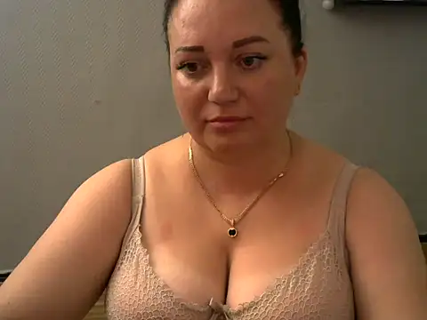 AmanaGi online show from September 8, 3:33 pm