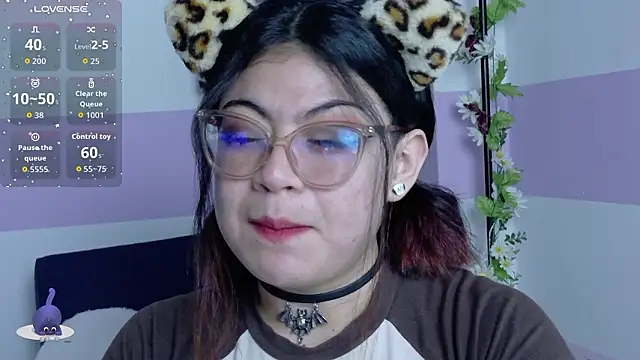 Catwhite  online show from February 19, 6:07 pm