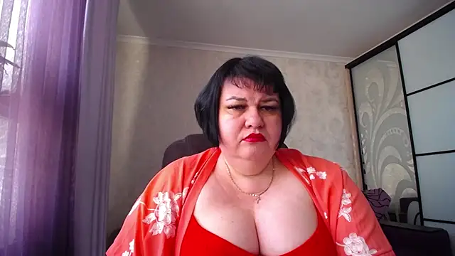 JuicyLady Di online show from February 4, 6:49 am