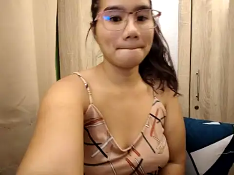 Kissy07 online show from February 28, 5:18 am