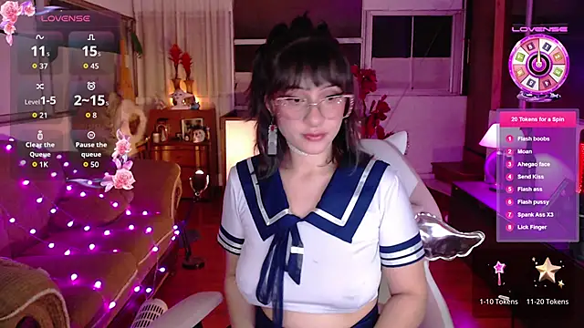 Snapshot of Aquamarinebubble chatting on September 25, 12:32 am Aquamarinebubble online show from September 25, 12:32 am