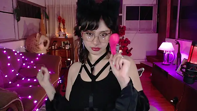 Snapshot of Aquamarinebubble chatting on October 15, 3:31 am Aquamarinebubble online show from October 15, 3:31 am