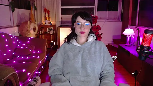 Snapshot of Aquamarinebubble chatting on October 14, 3:20 am Aquamarinebubble online show from October 14, 3:20 am