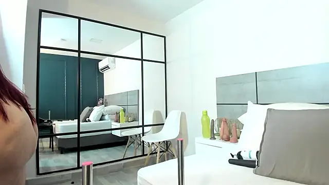 EmmaSmith2 online show from February 22, 6:47 am