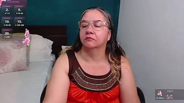 scaelettdubois online show from December 21, 9:13 am