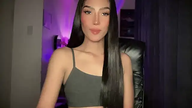 Thicker Belle online show from October 8, 1:15 pm