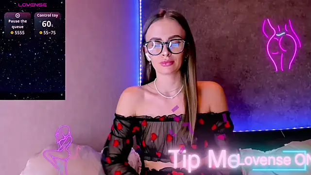 madina taher online show from September 30, 8:46 pm