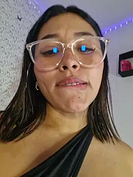 caylinhot7 online show from October 28, 5:46 am