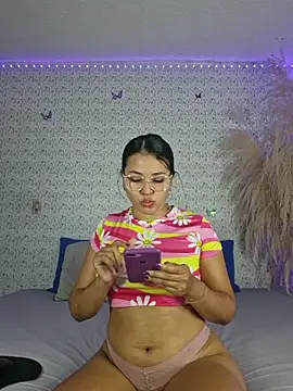 caylinhot7 online show from October 27, 5:36 am