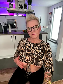 German Milf online show from November 10, 2:23 pm