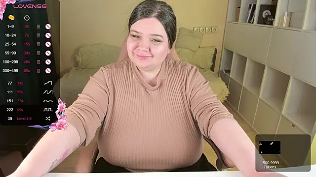 Snapshot of PlumPie chatting on October 5, 6:35 pm PlumPie online show from October 5, 6:35 pm